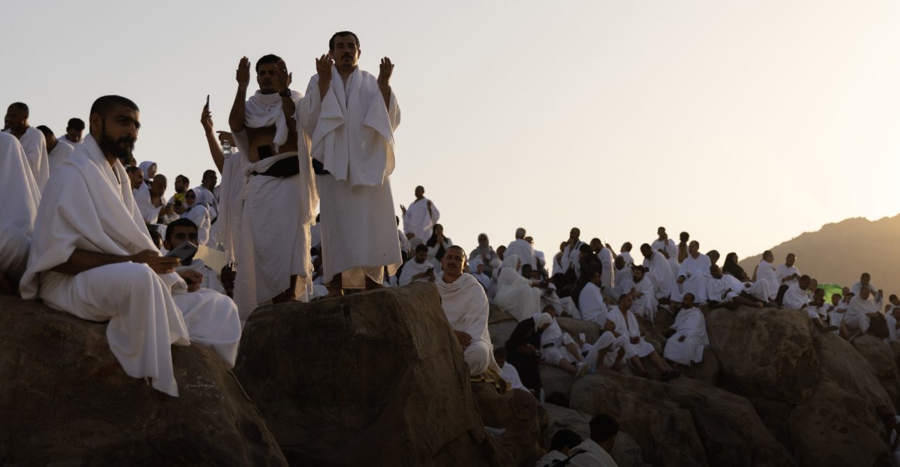 বাইতুল্লাহ’র মুসাফিরদের মুহাব্বাতের আশ্চর্য কয়েকটি ঘটনাঃ ০২